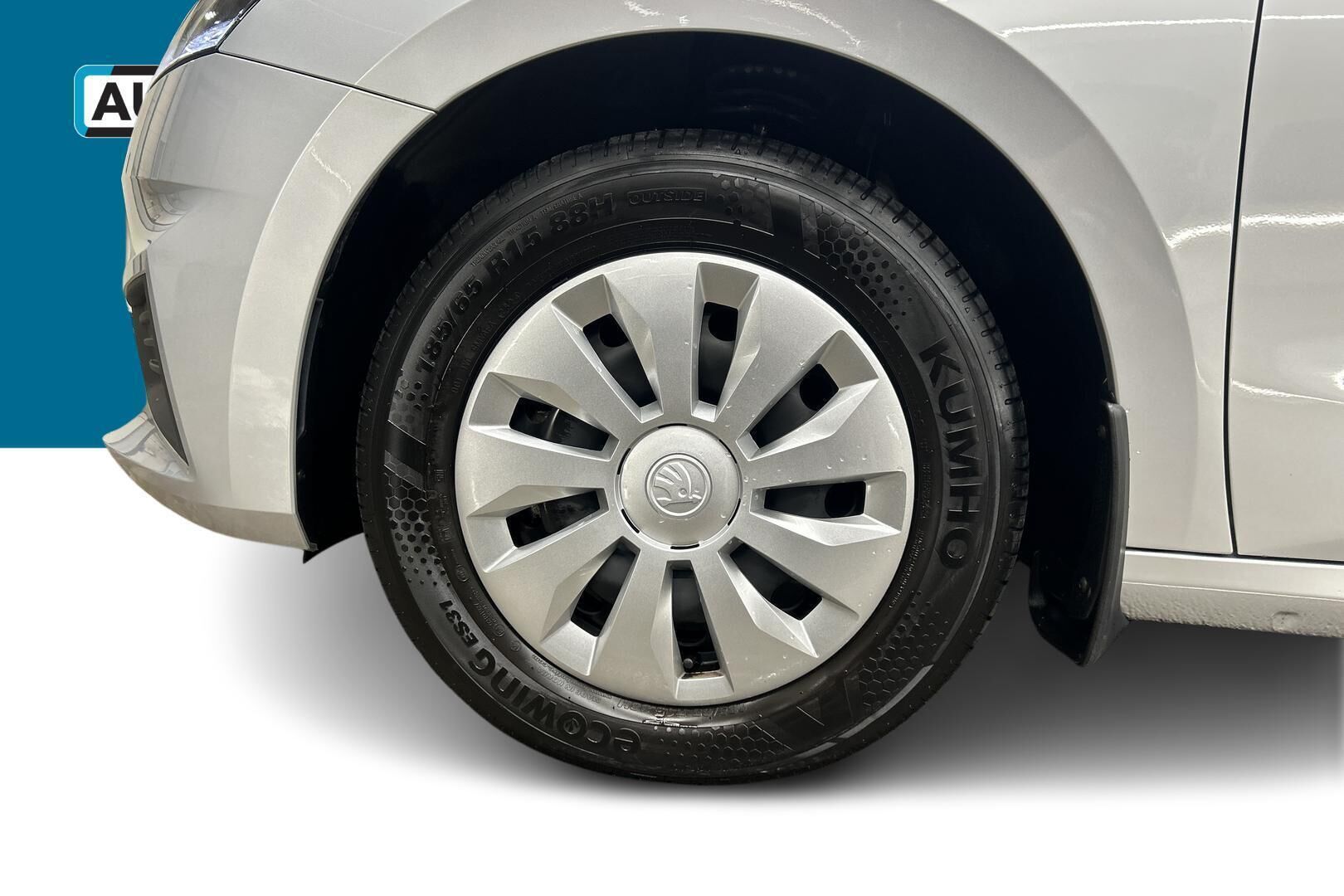 Skoda Fabia iso kuva 11