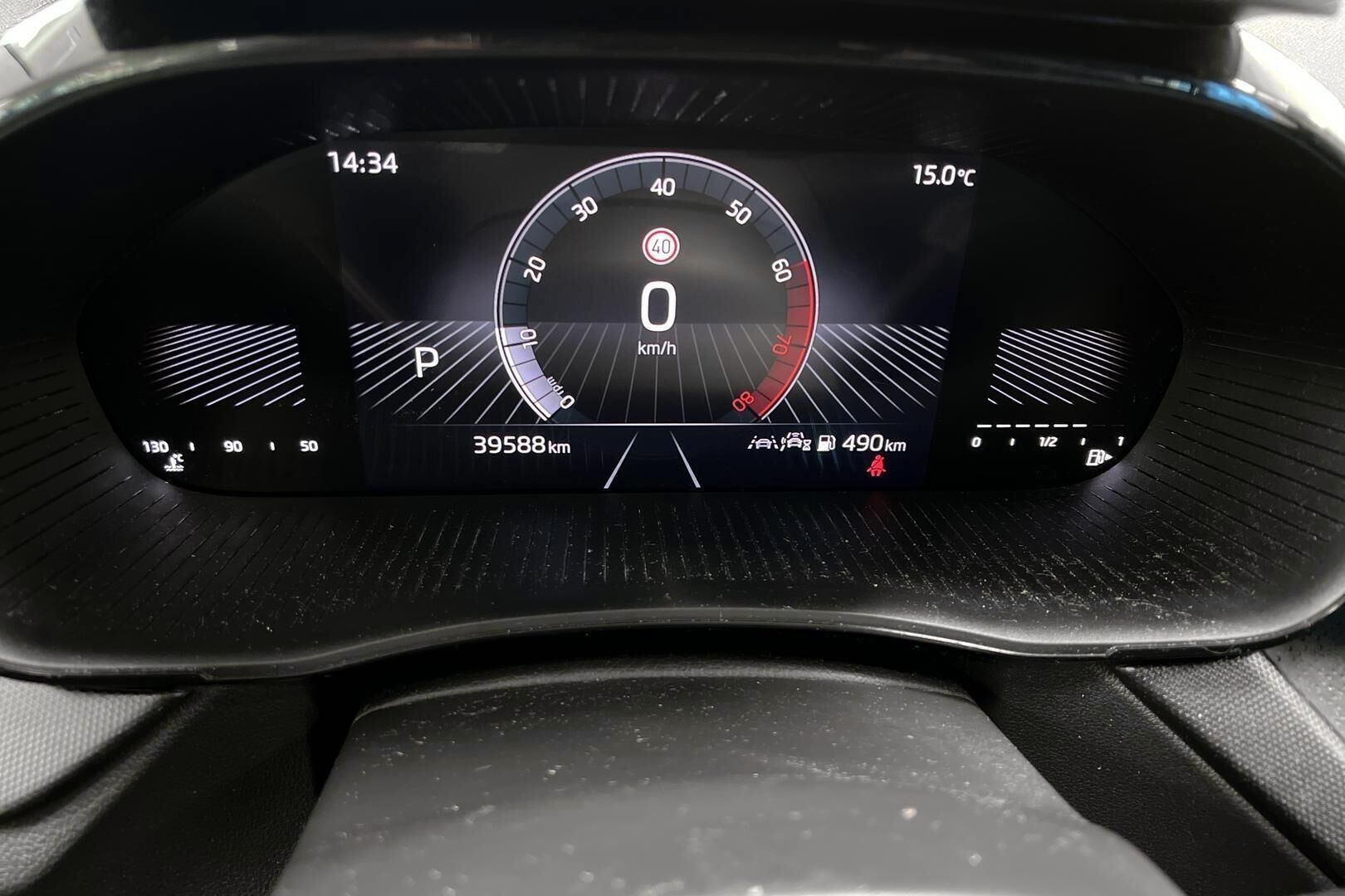 Skoda Fabia iso kuva 14