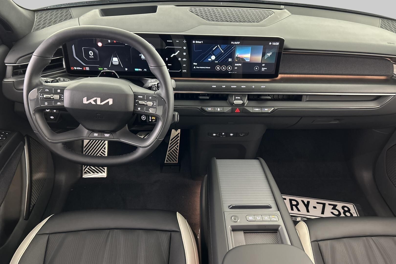 Kia EV9 iso kuva 12
