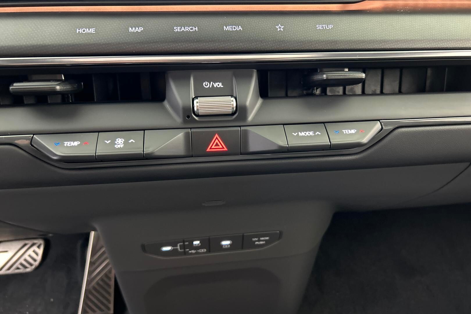 Kia EV9 iso kuva 33