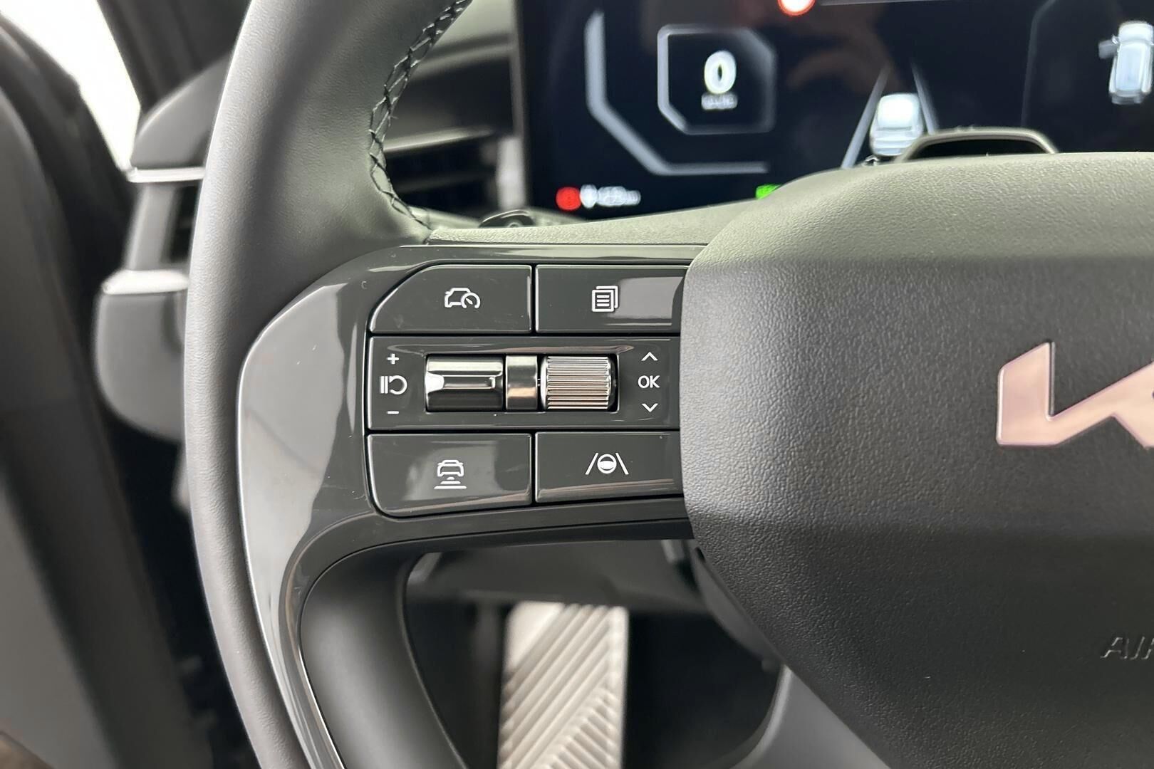 Kia EV9 iso kuva 20
