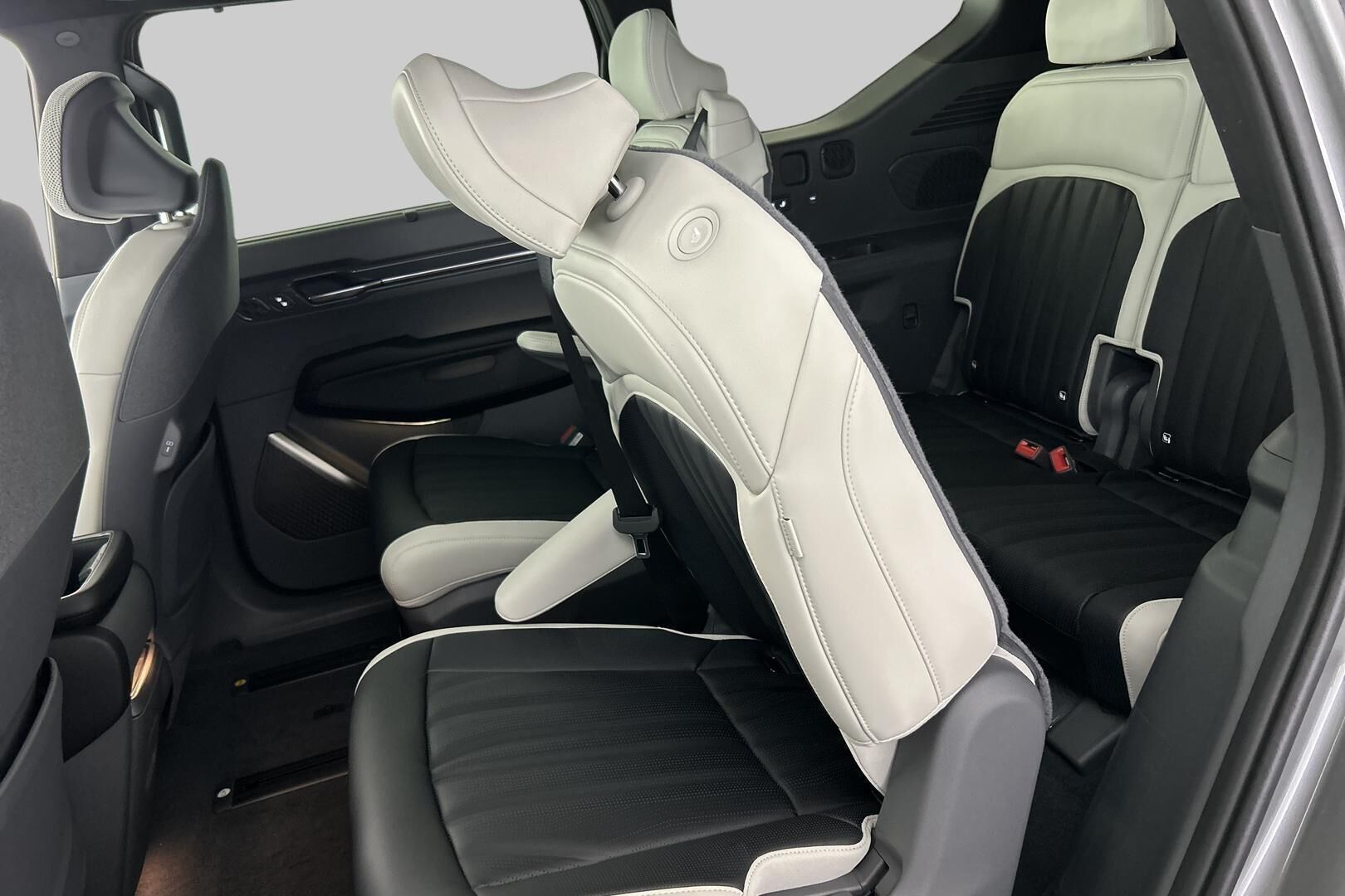 Kia EV9 iso kuva 27