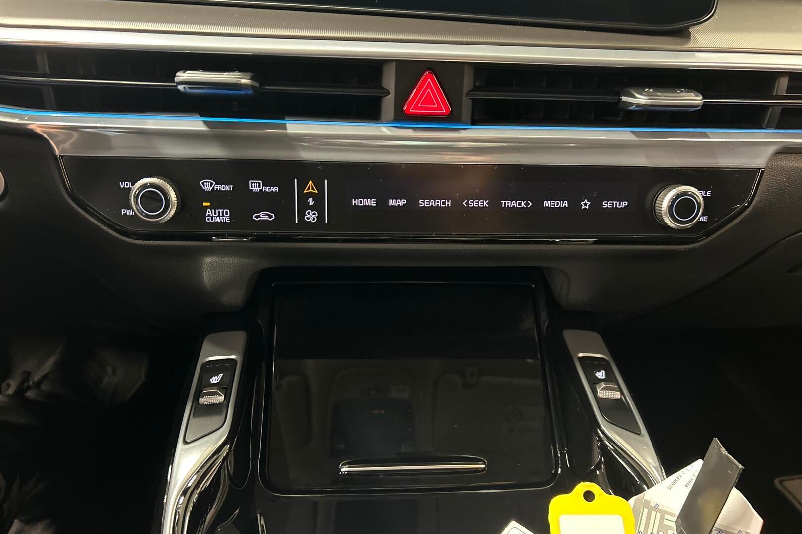 Kia Sorento iso kuva 19