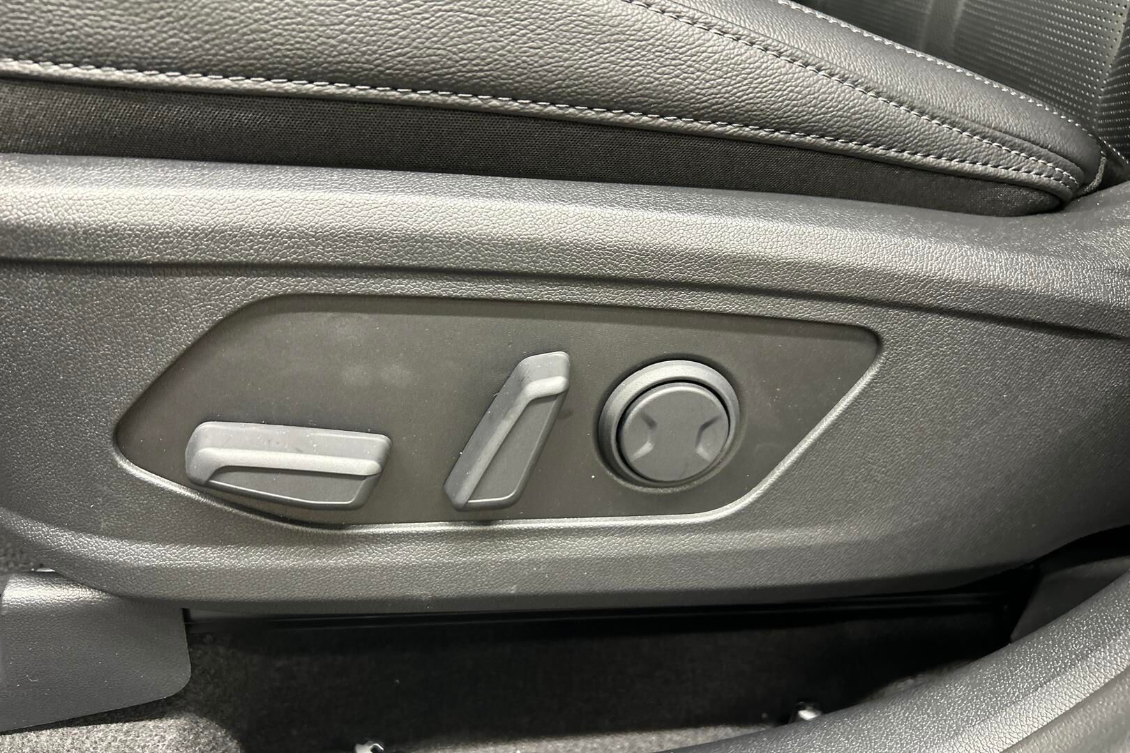 Kia Sorento iso kuva 22