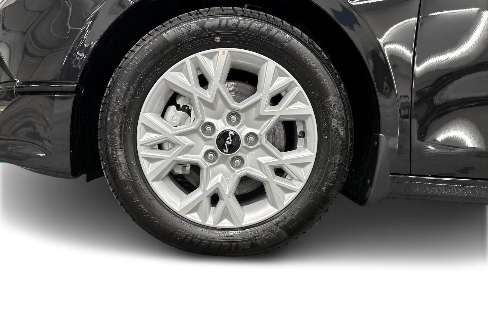 Kia Ceed iso kuva 17
