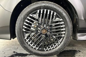 Nissan Leaf esikatselu 11