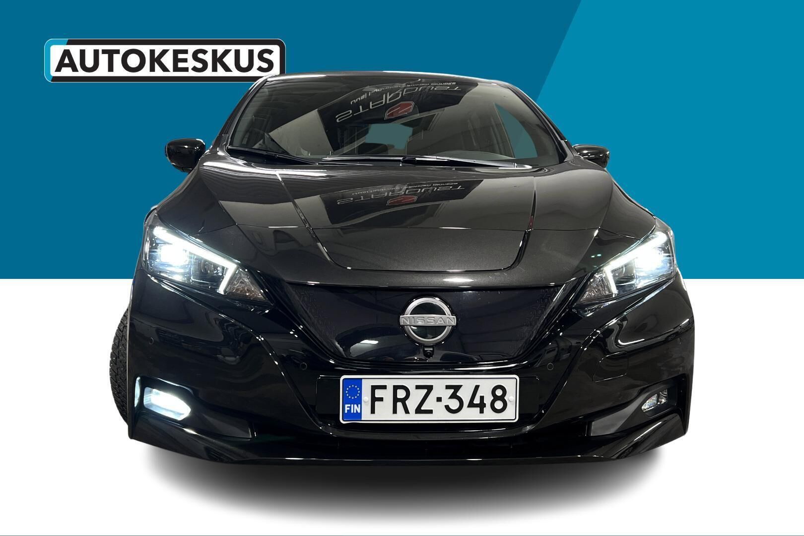 Nissan Leaf iso kuva 10