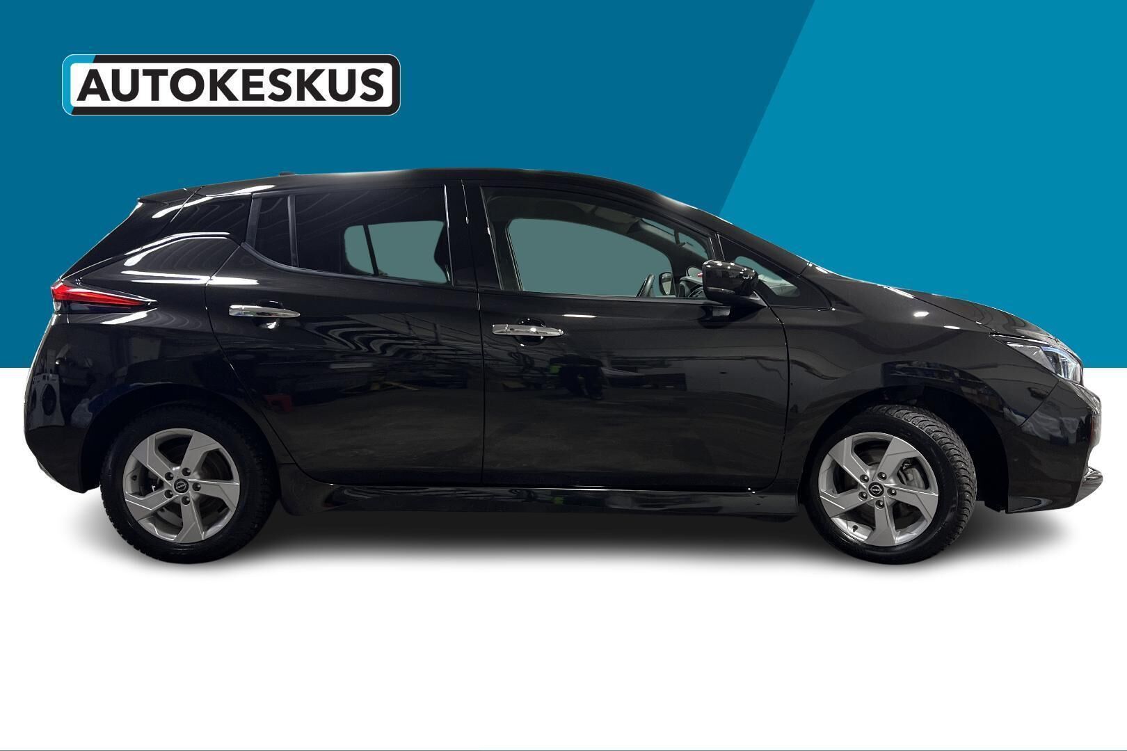 Nissan Leaf iso kuva 11