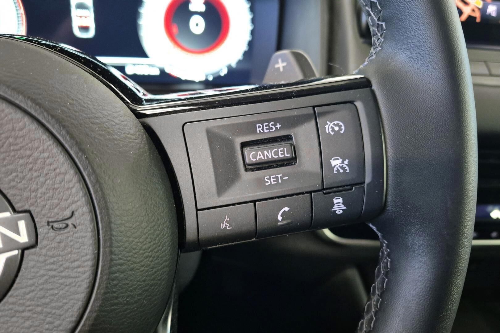 Nissan Qashqai iso kuva 18