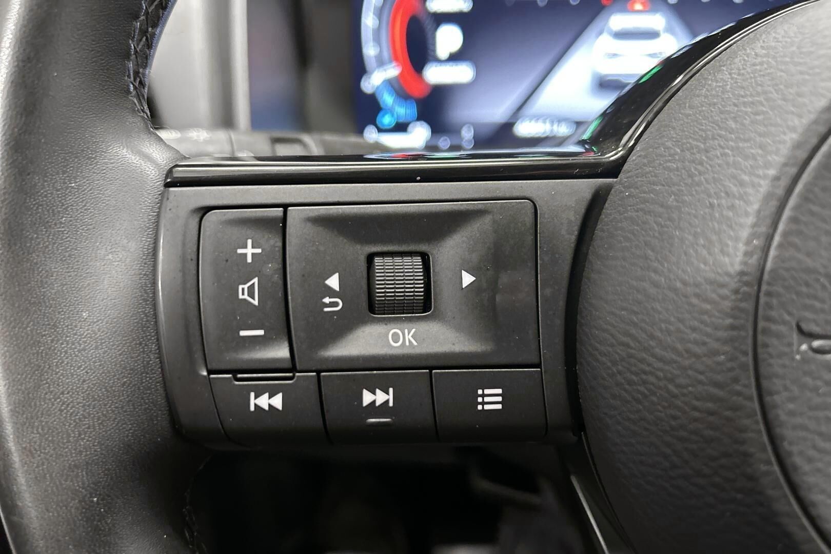 Nissan Qashqai iso kuva 17