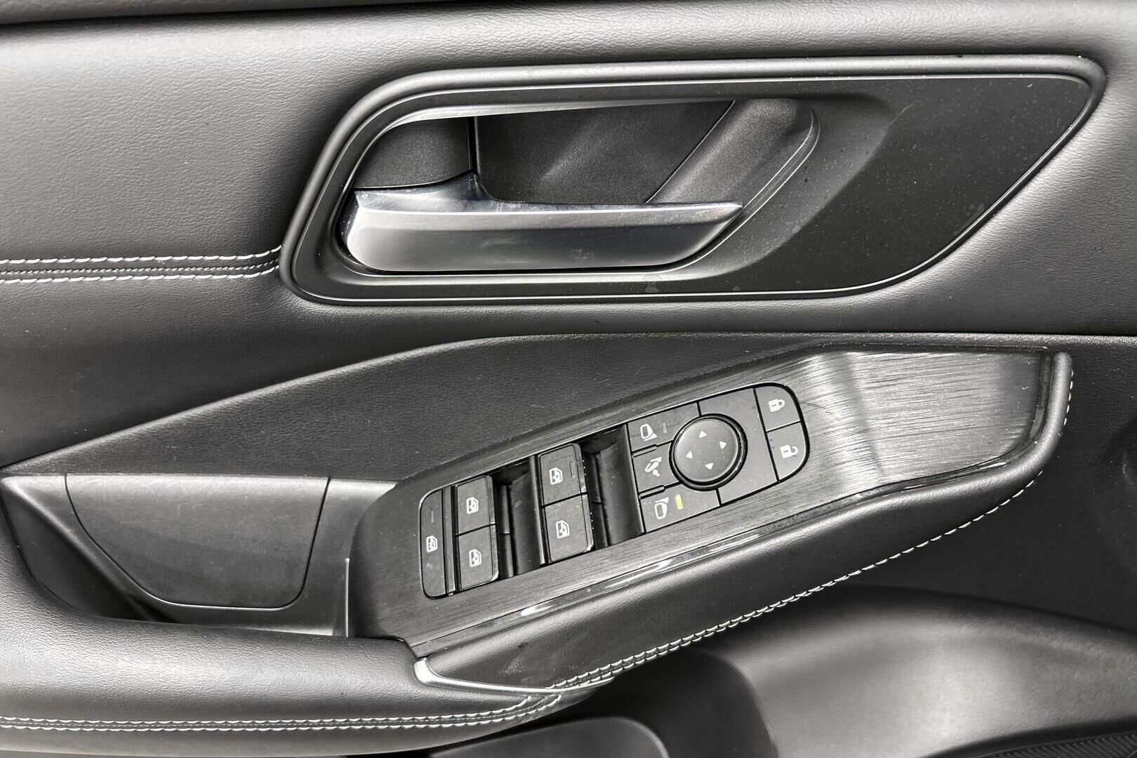 Nissan Qashqai iso kuva 19