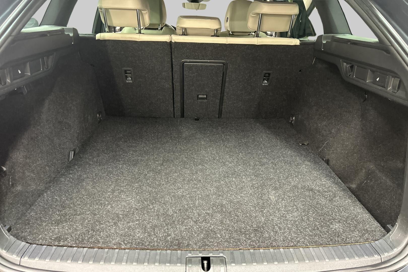 Skoda Octavia iso kuva 12