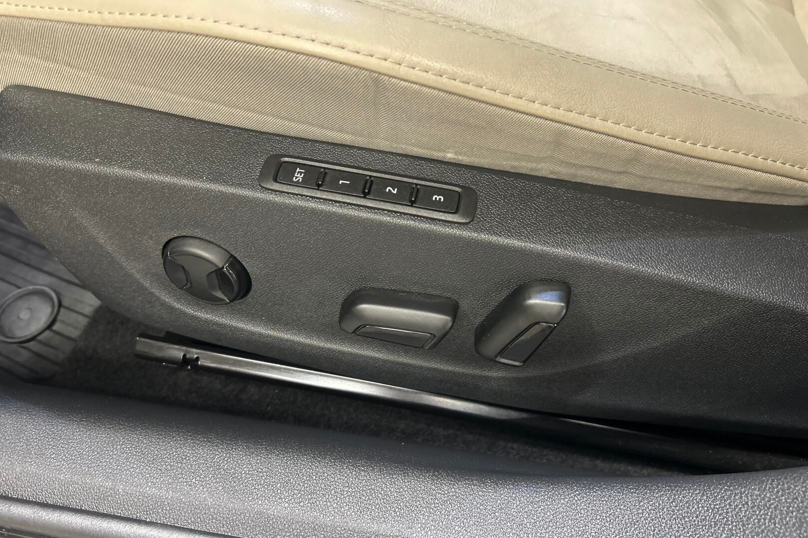 Skoda Octavia iso kuva 17