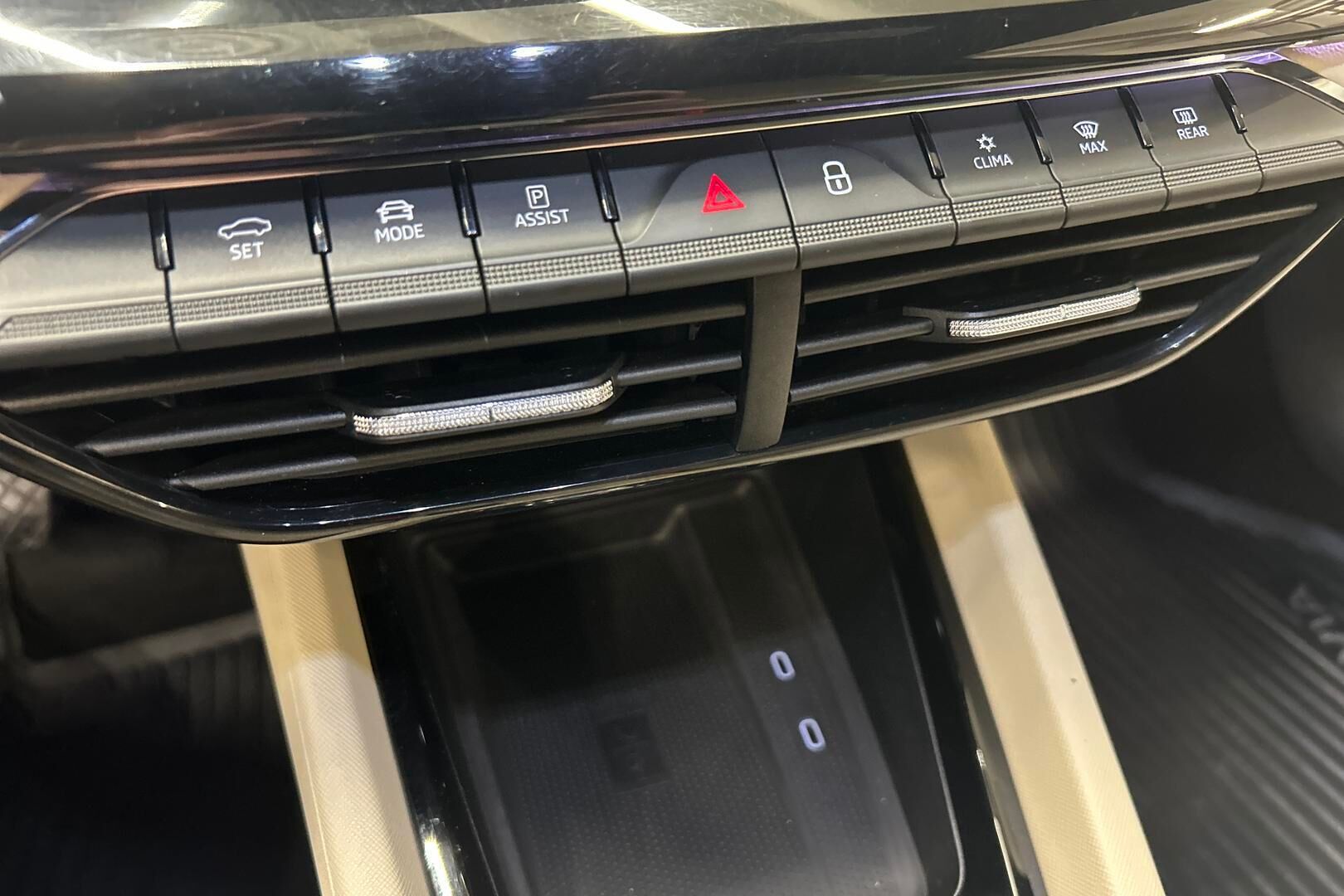 Skoda Octavia iso kuva 23