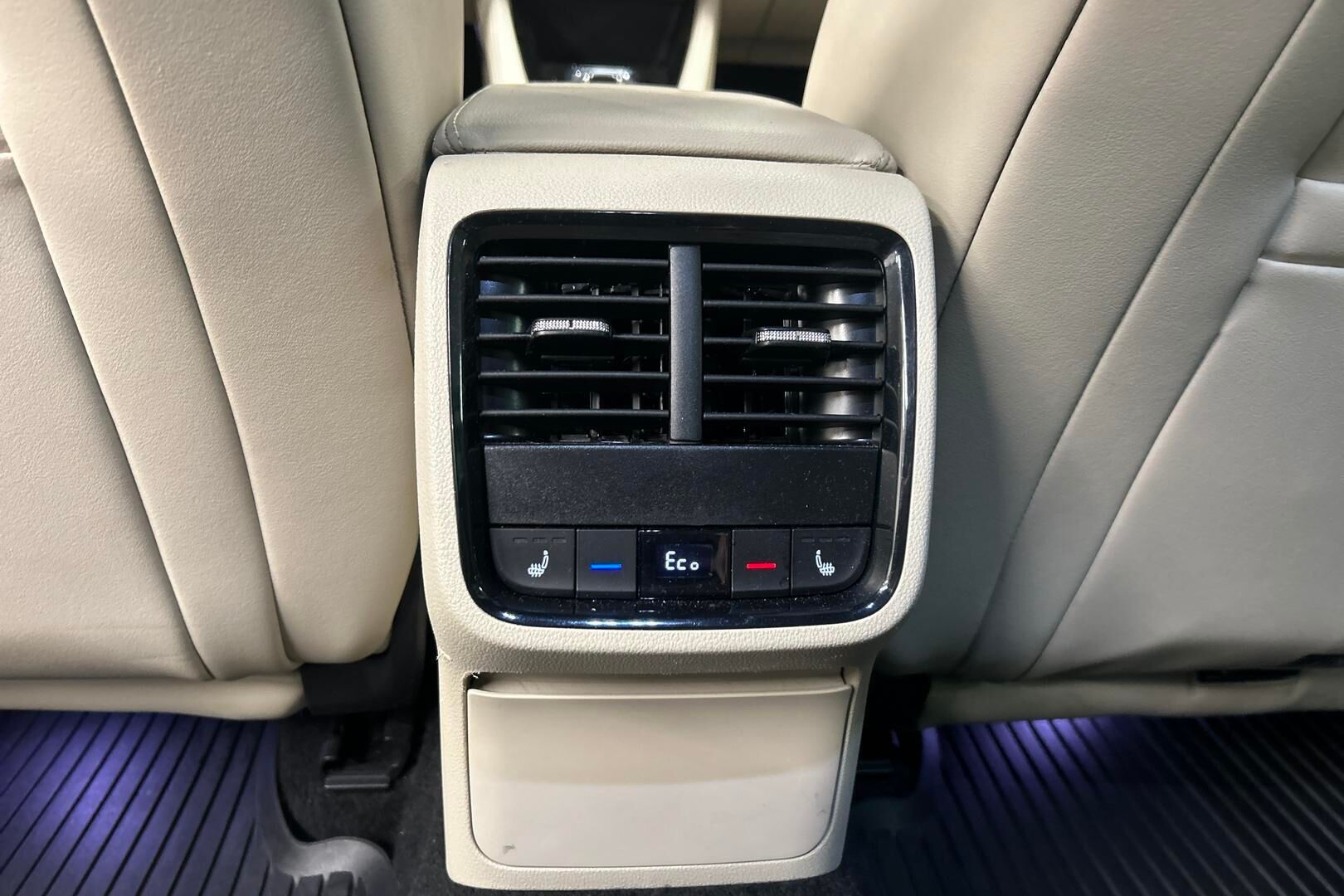 Skoda Octavia iso kuva 25