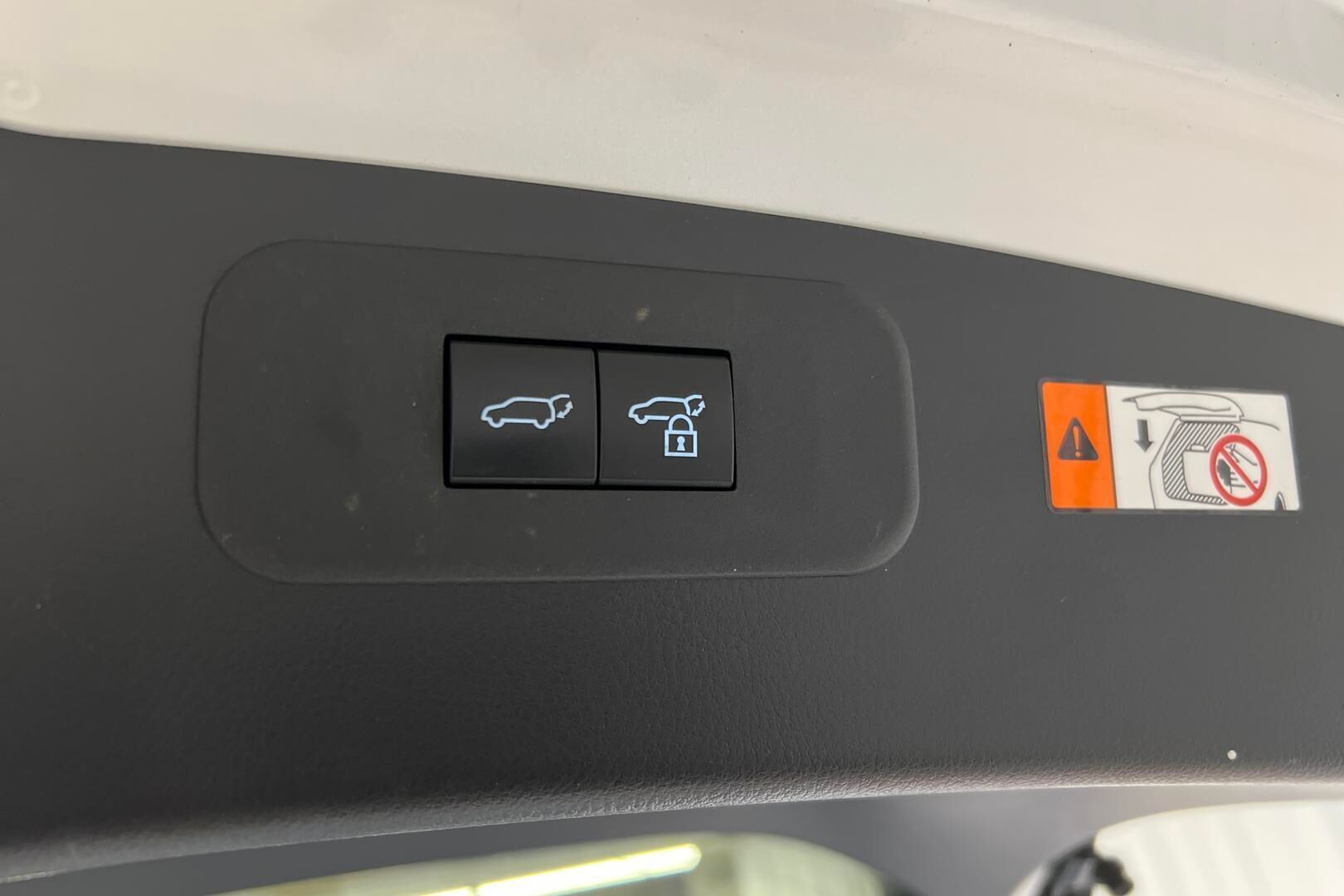 Lexus NX iso kuva 20