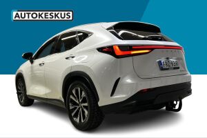 Lexus NX esikatselu 6