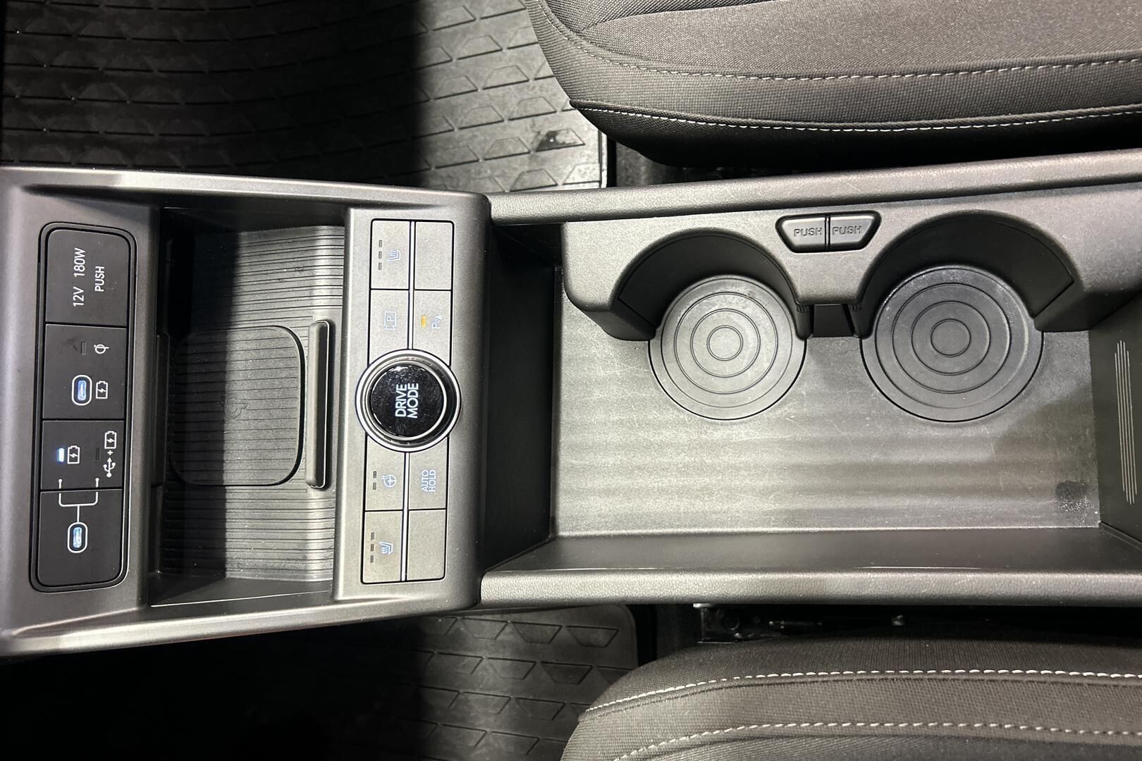 Hyundai KONA Electric iso kuva 13