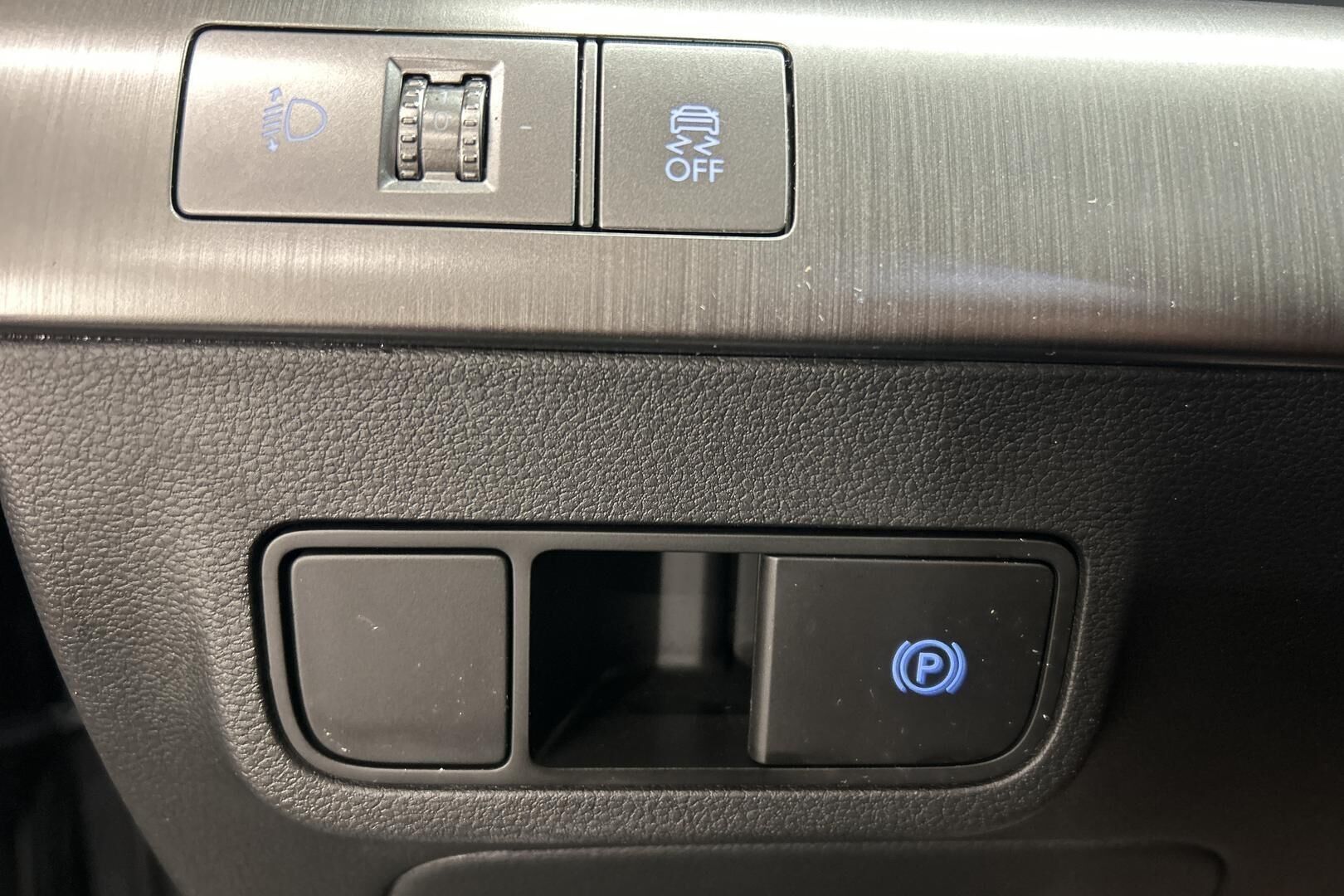 Hyundai KONA Electric iso kuva 16