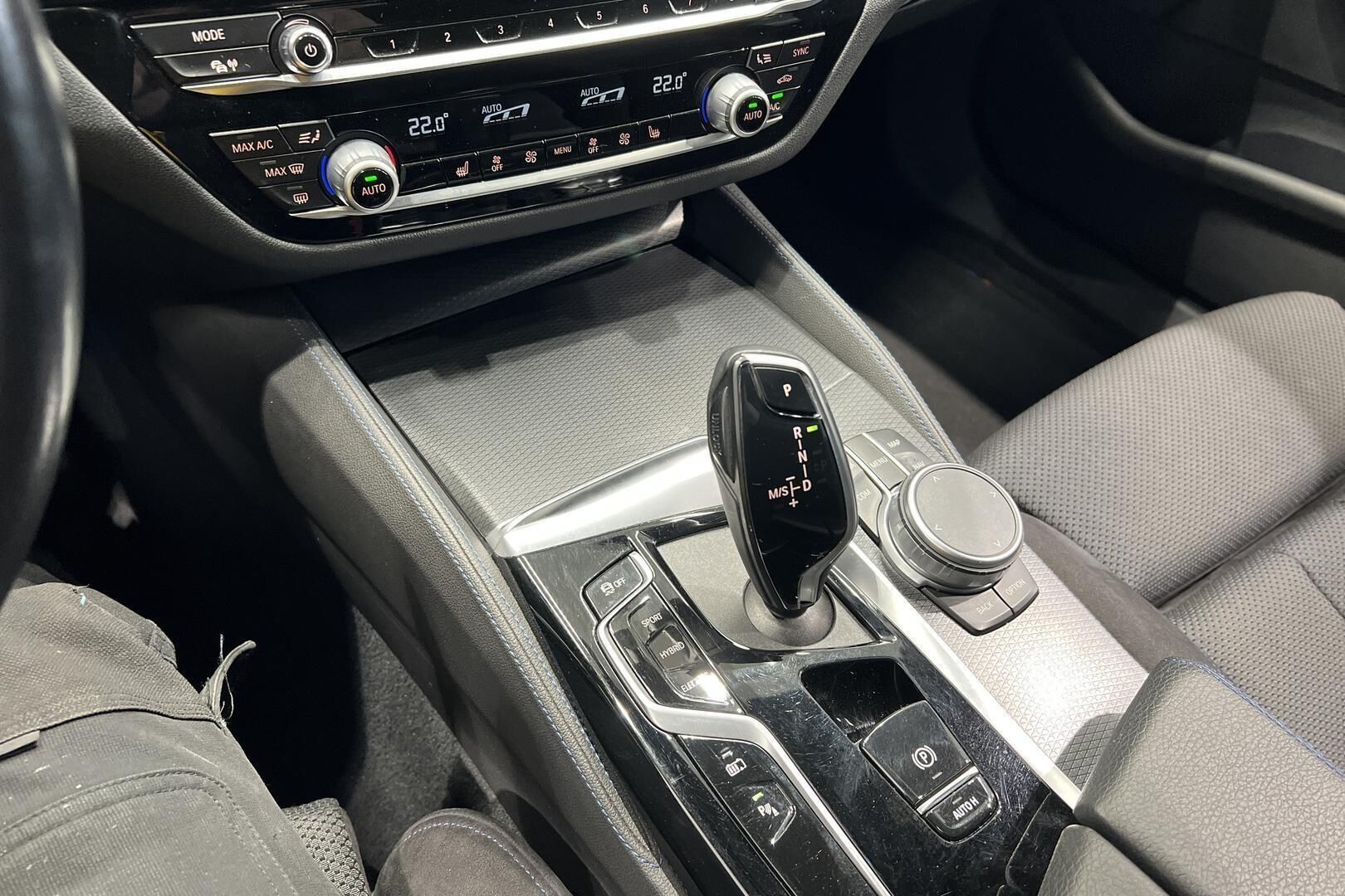 BMW 5-SARJA iso kuva 16