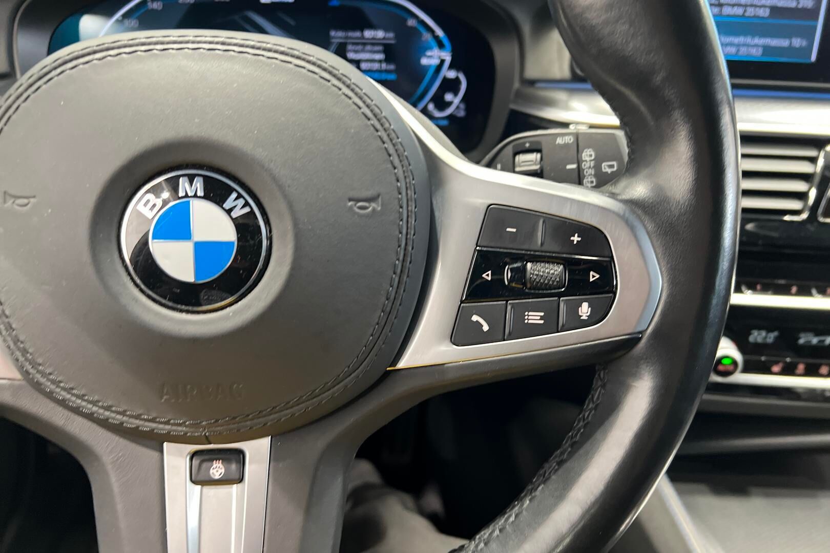 BMW 5-SARJA iso kuva 18