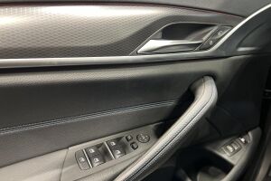 BMW 5-SARJA esikatselu 22