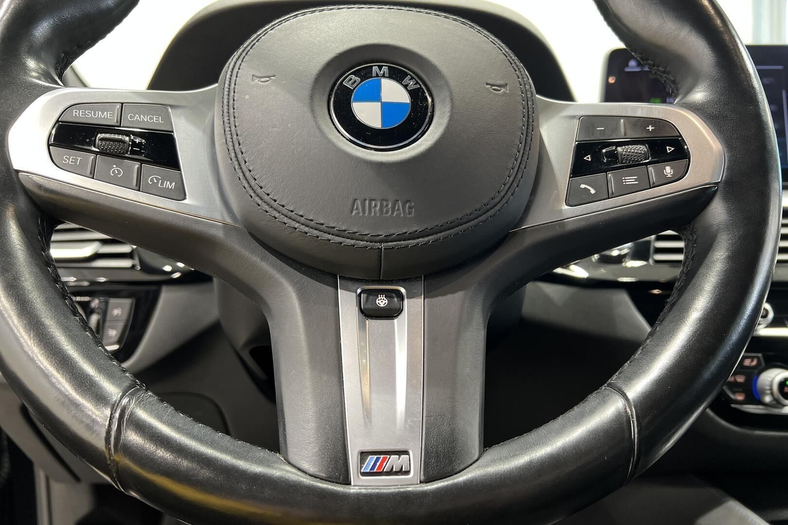 BMW 5-SARJA iso kuva 23