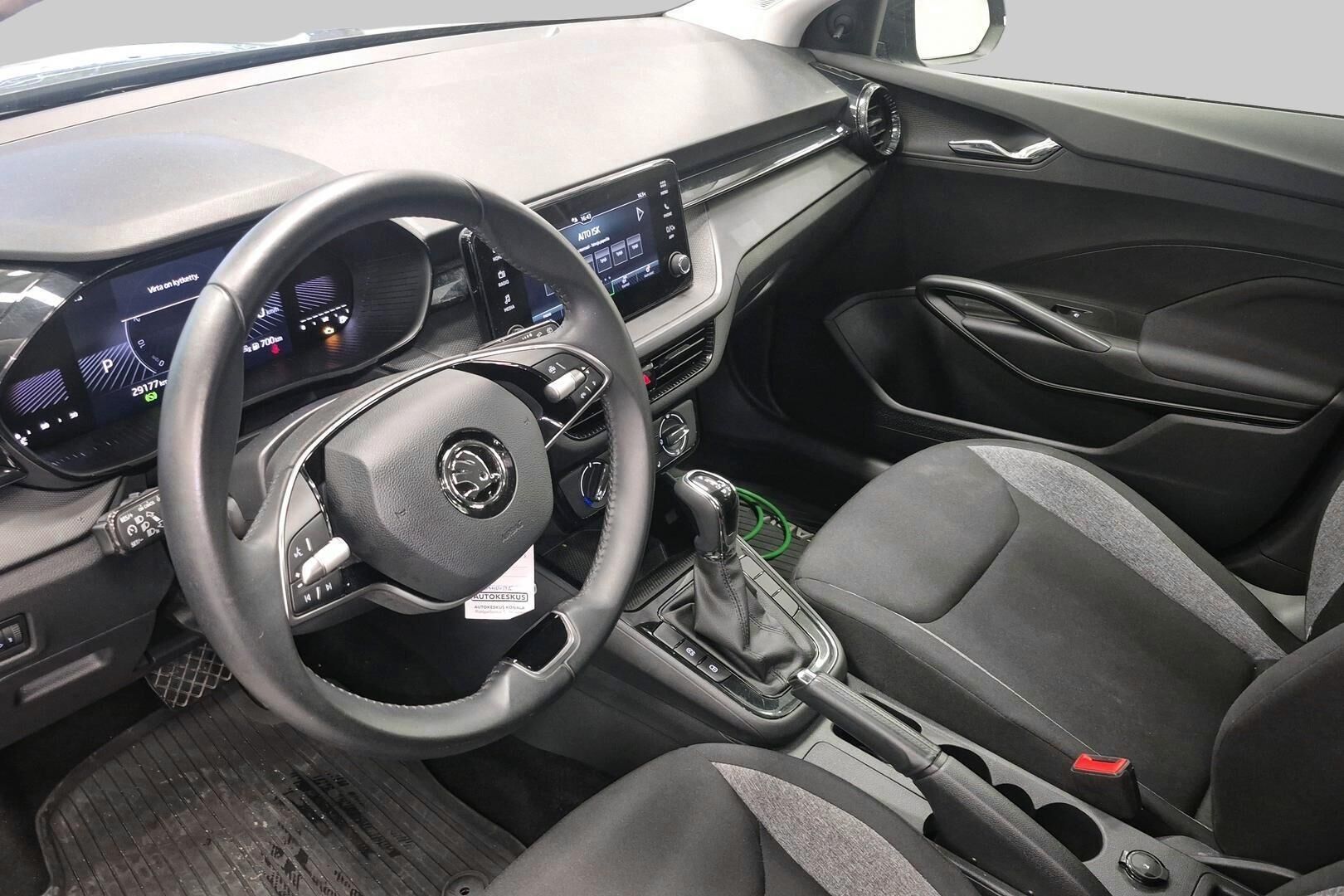 Skoda Fabia iso kuva 1