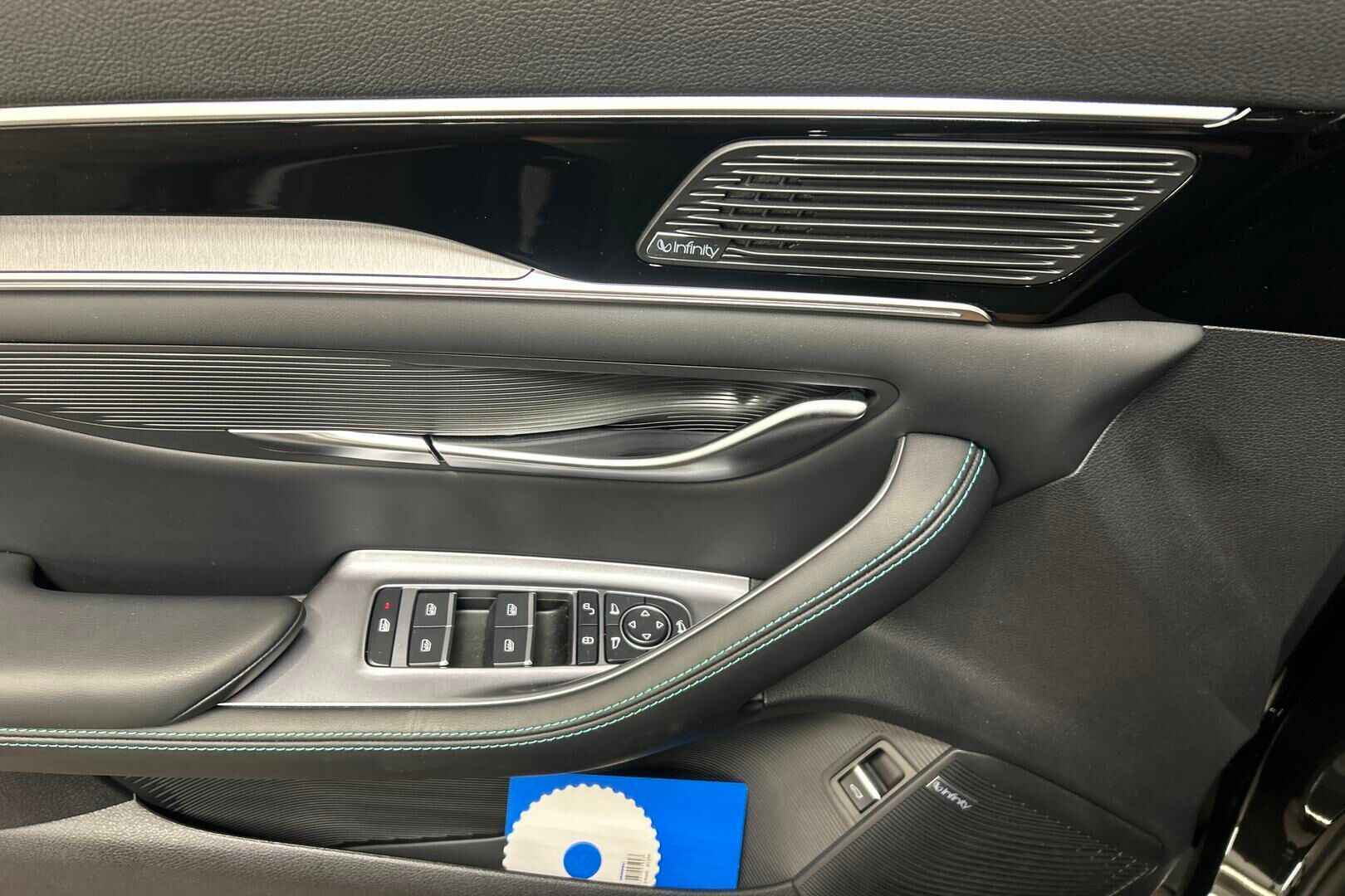 BYD Seal U DM-i iso kuva 17