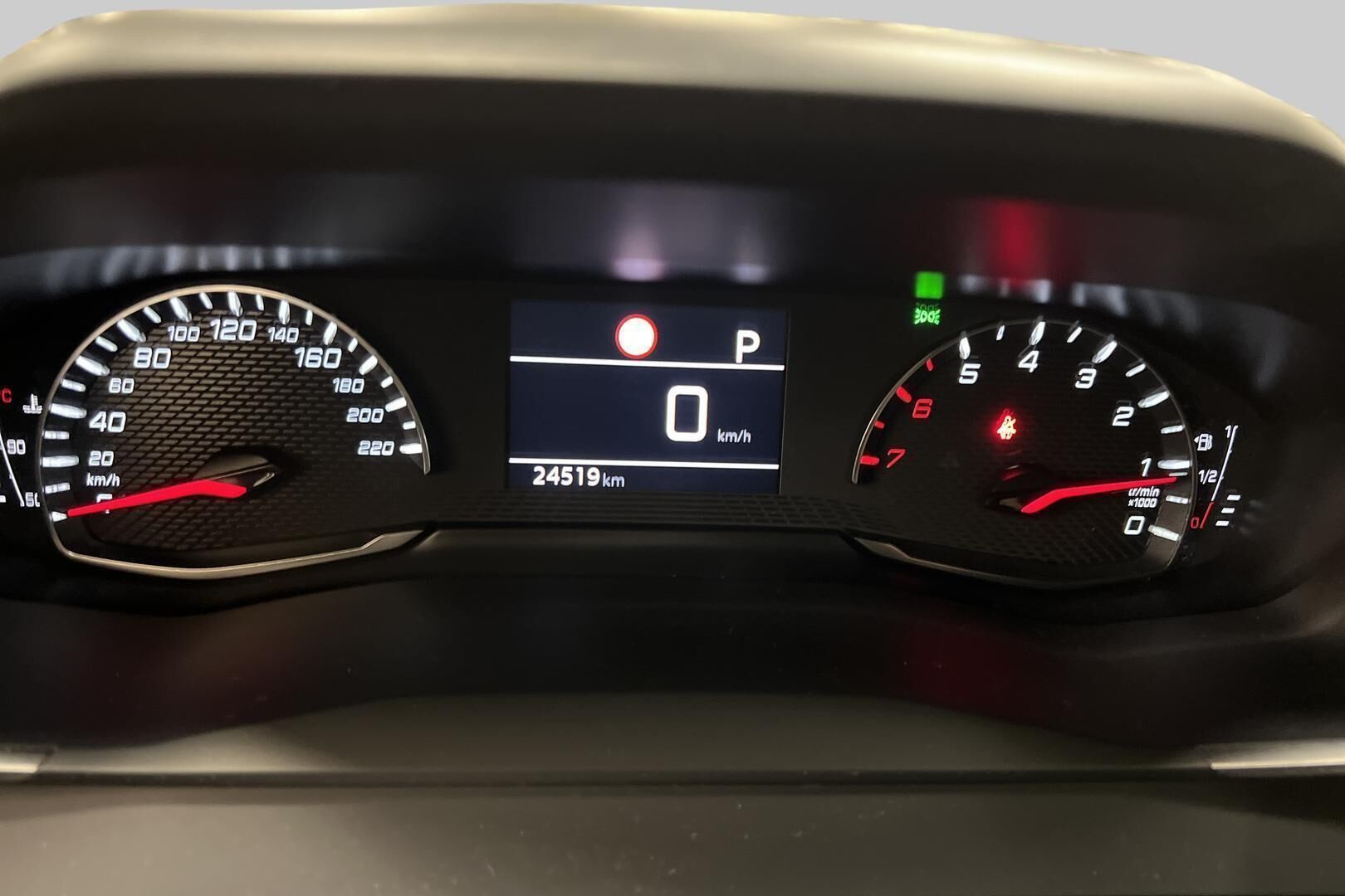Peugeot 2008 iso kuva 14