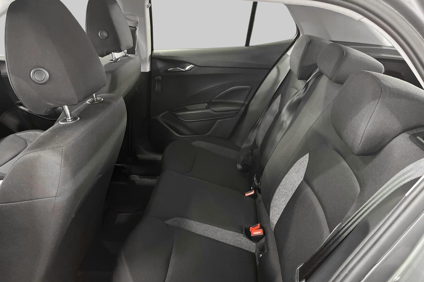 Skoda Fabia iso kuva 9