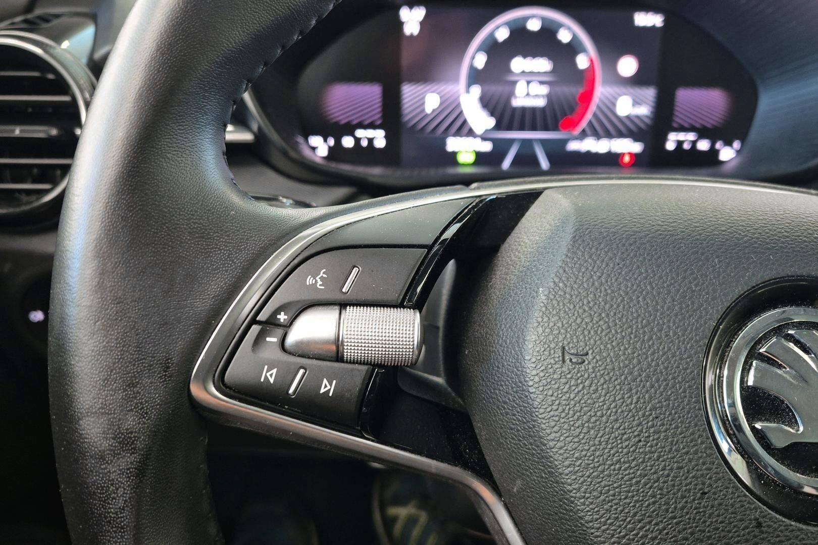 Skoda Fabia iso kuva 19