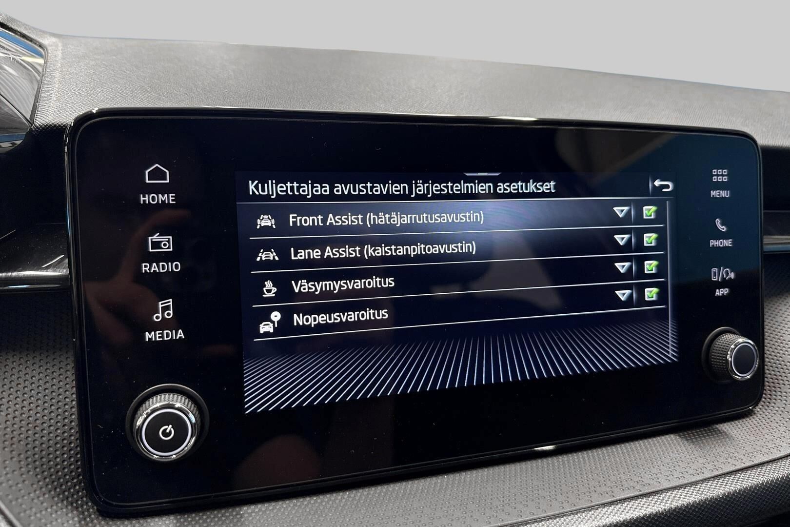 Skoda Fabia iso kuva 19