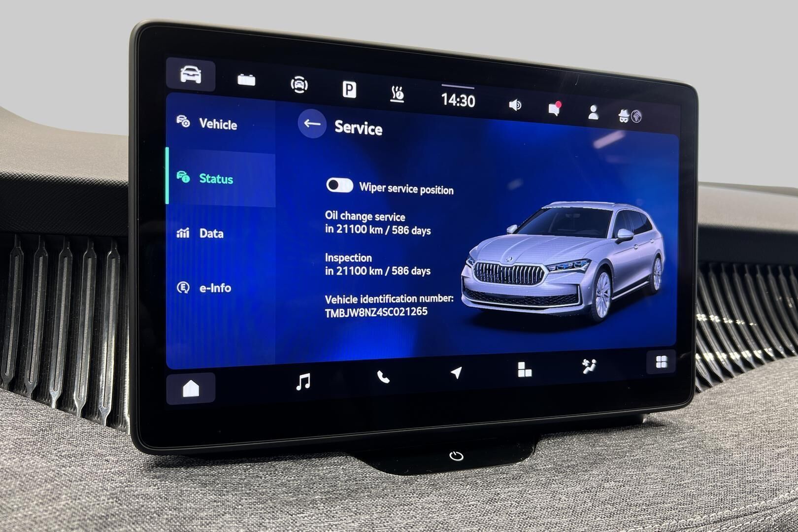 Skoda Superb iso kuva 21