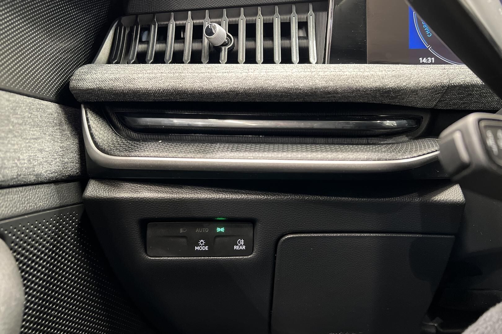 Skoda Superb iso kuva 36