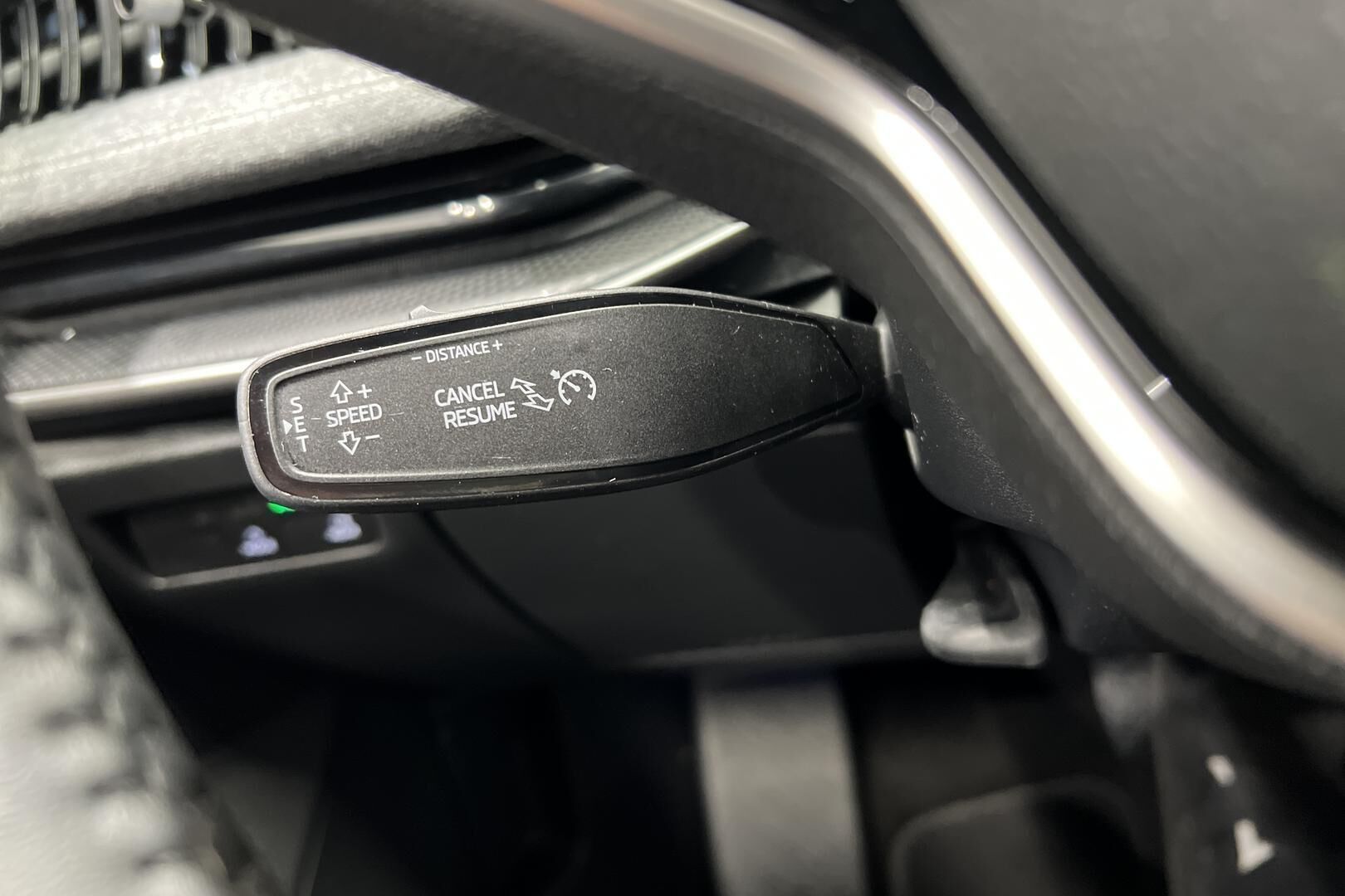 Skoda Superb iso kuva 37