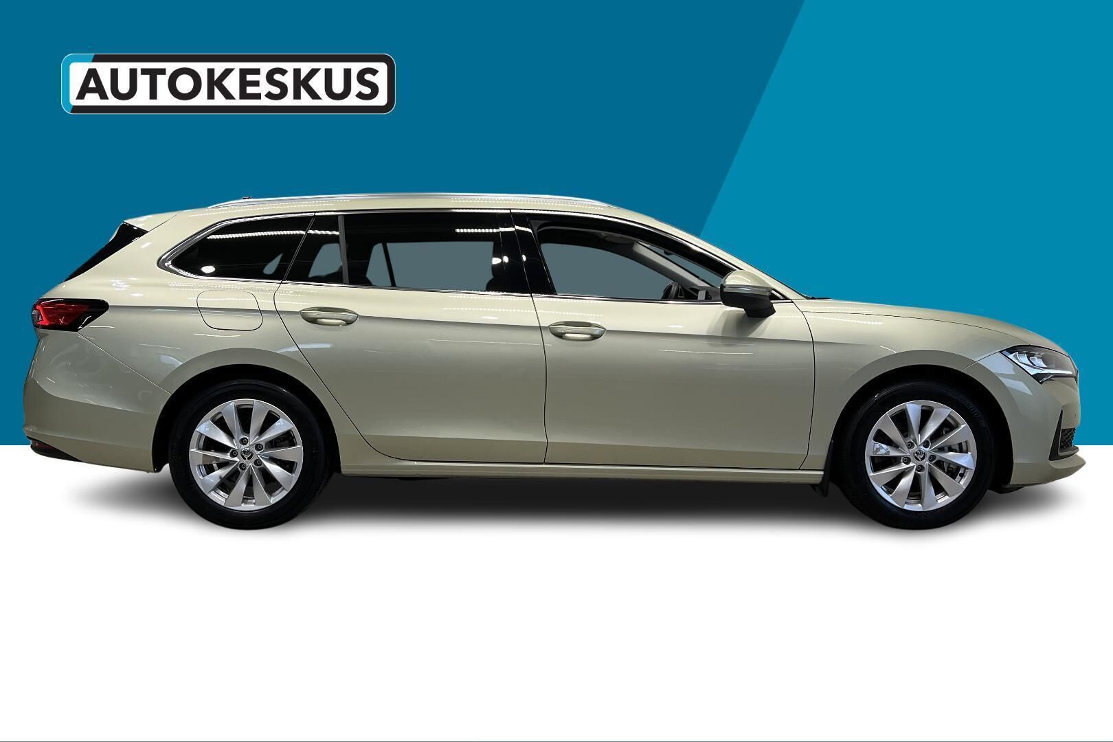 Skoda Superb iso kuva 4