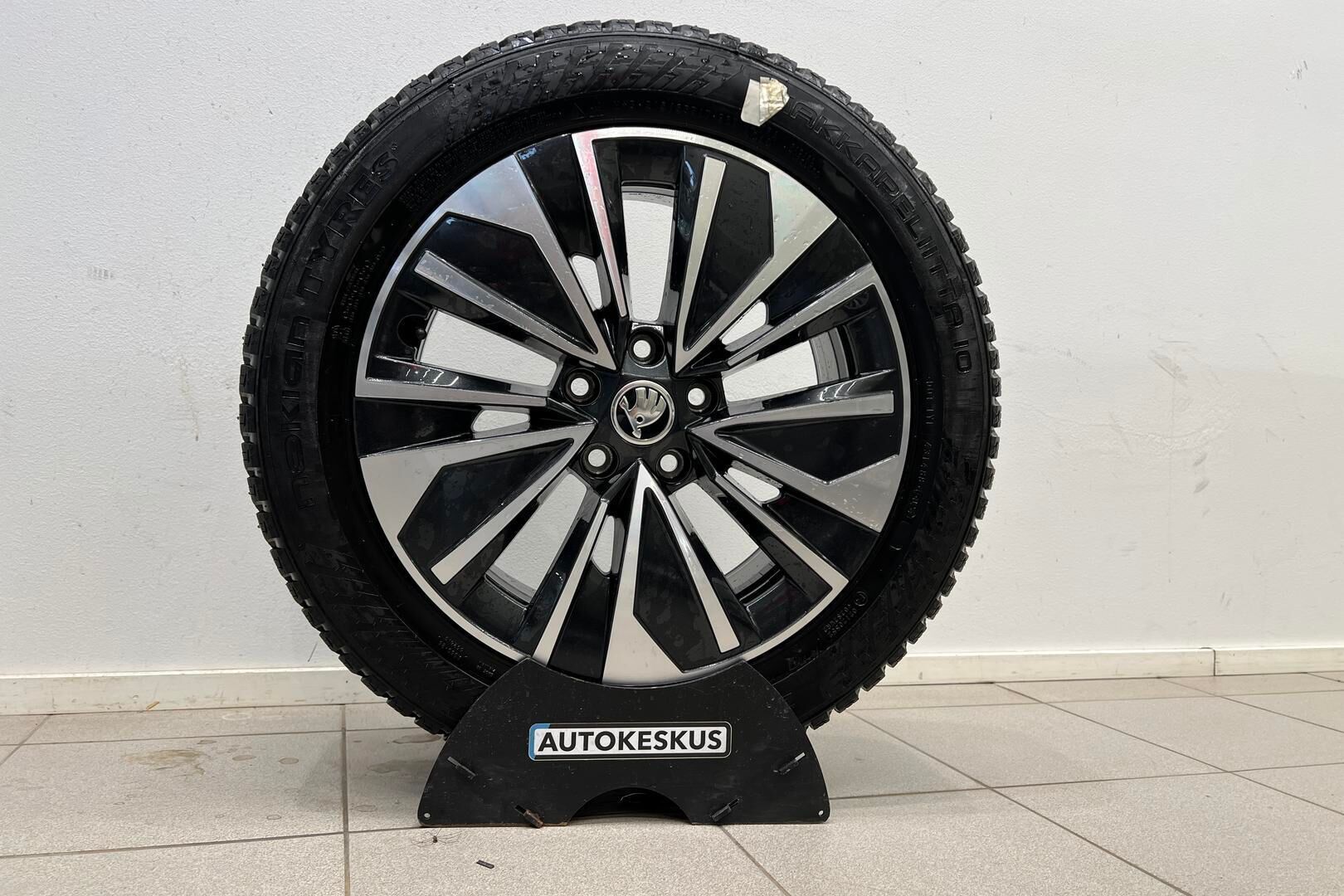 Skoda Superb iso kuva 44