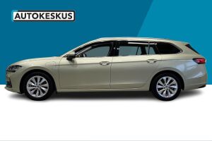 Skoda Superb esikatselu 8