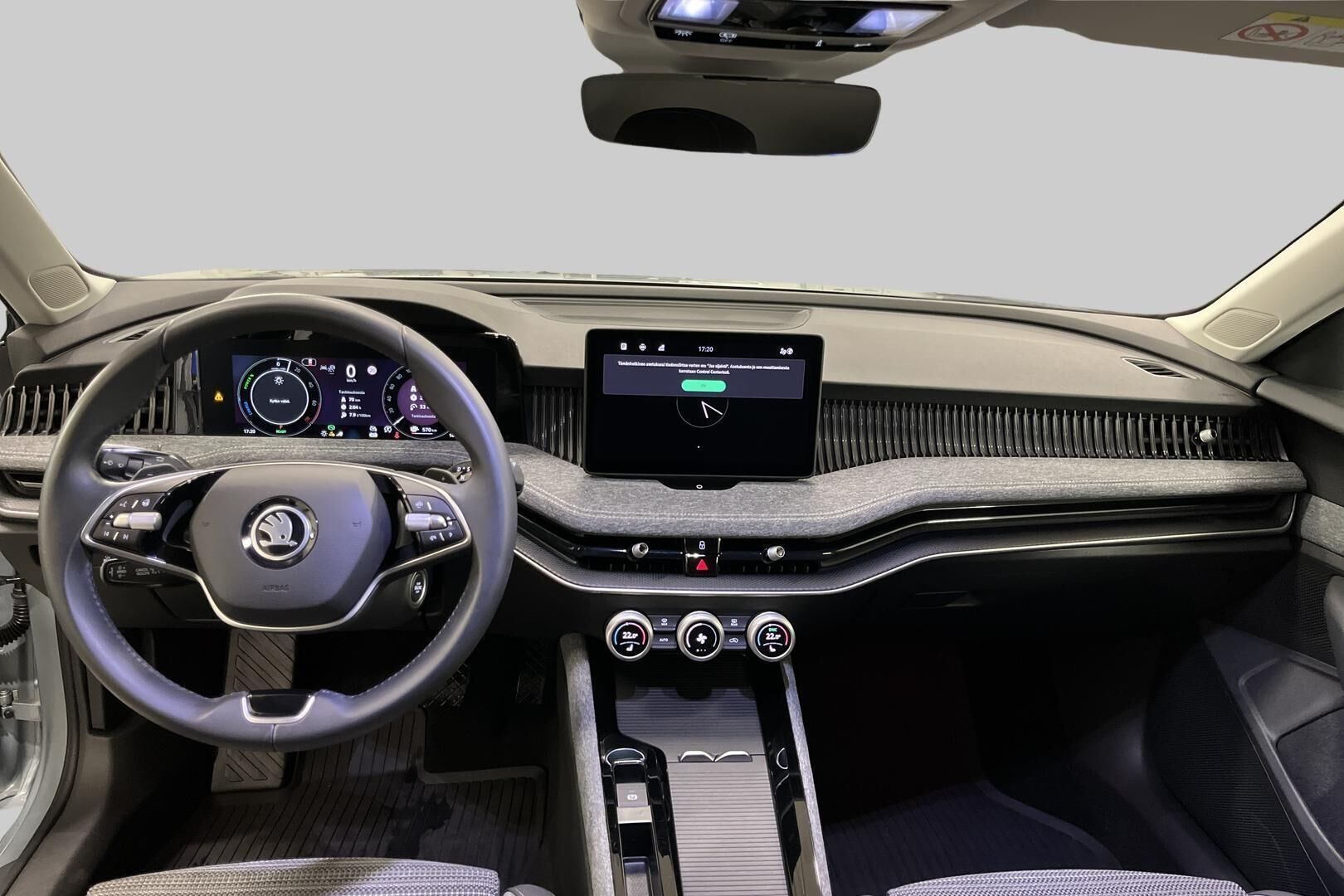 Skoda Superb iso kuva 10