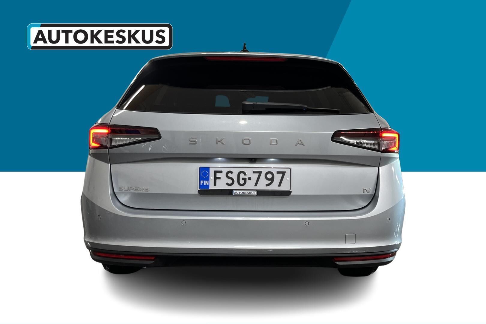 Skoda Superb iso kuva 5