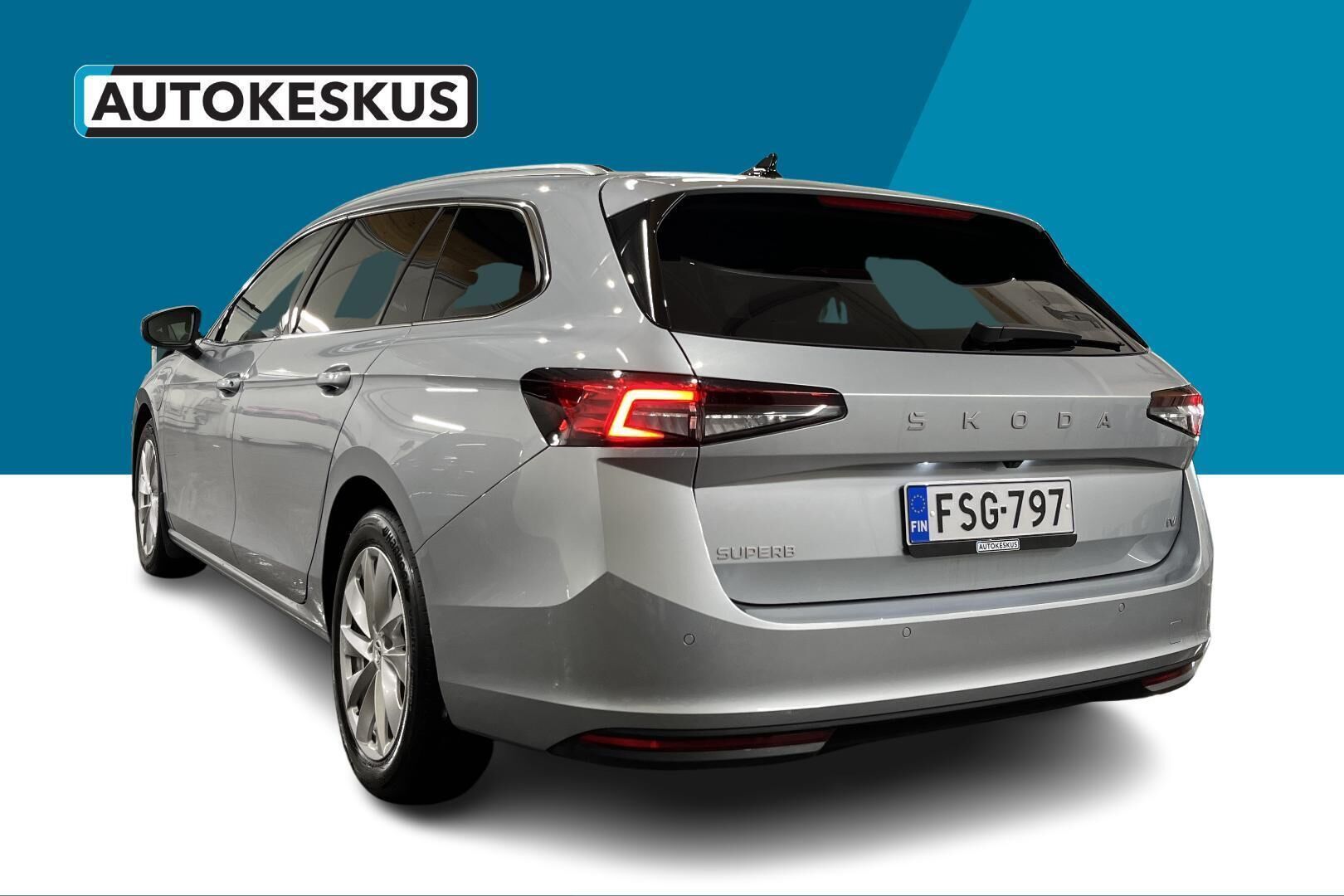 Skoda Superb iso kuva 6