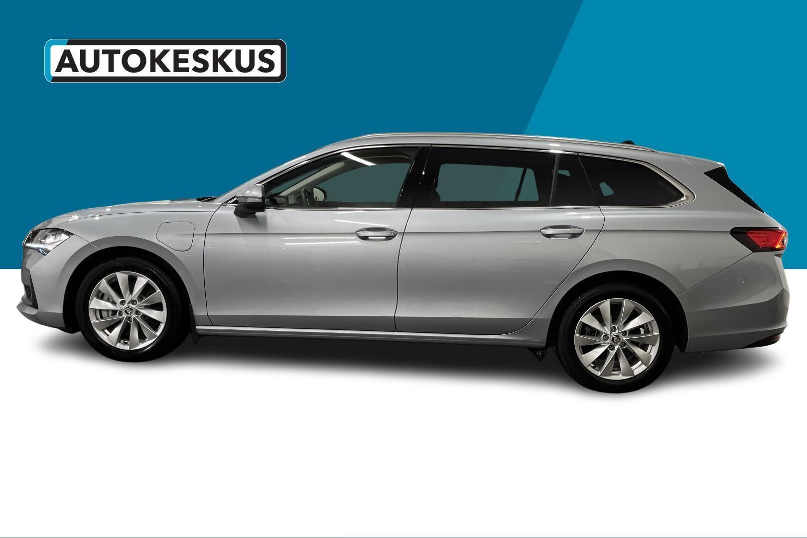 Skoda Superb iso kuva 7