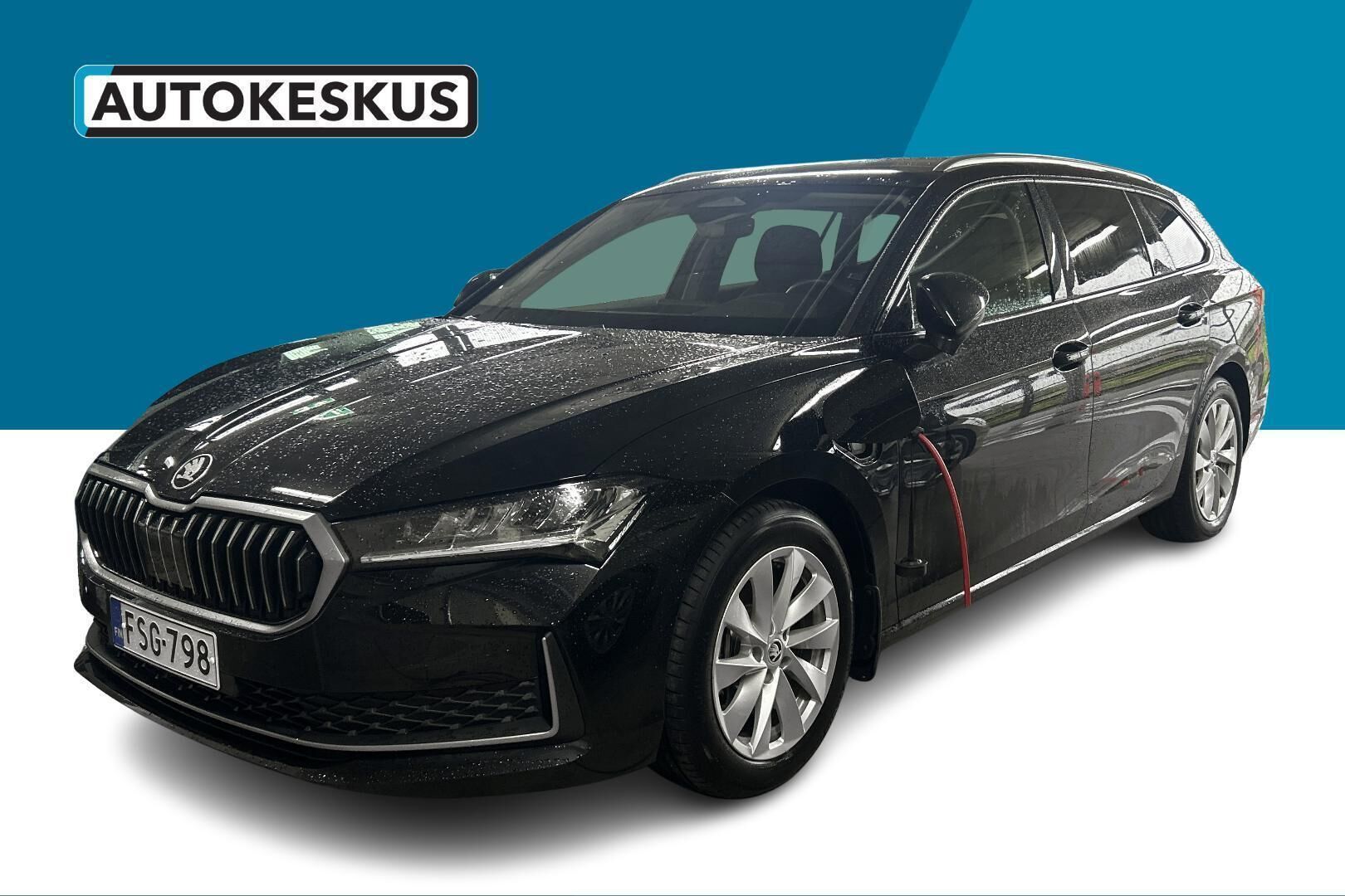 Skoda Superb iso kuva 0