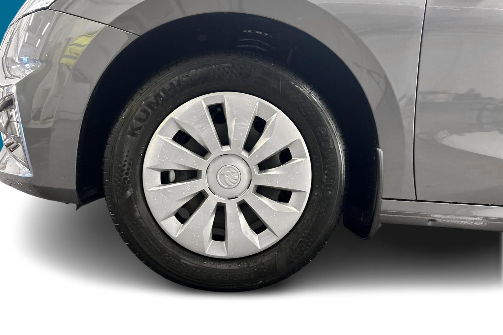 Skoda Fabia iso kuva 9