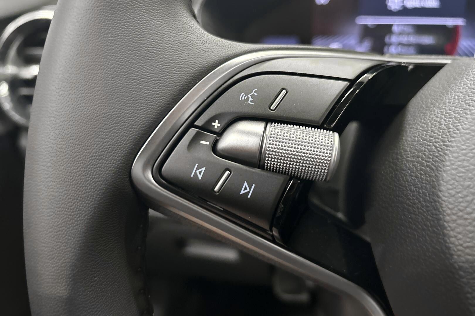 Skoda Fabia iso kuva 11