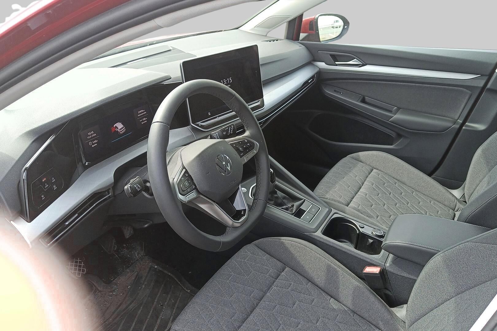 Volkswagen Golf iso kuva 2