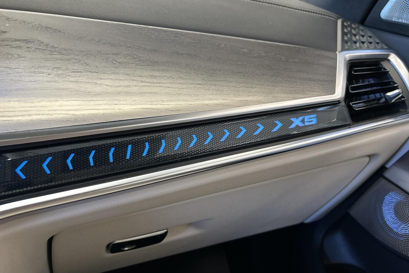 BMW X5 iso kuva 22