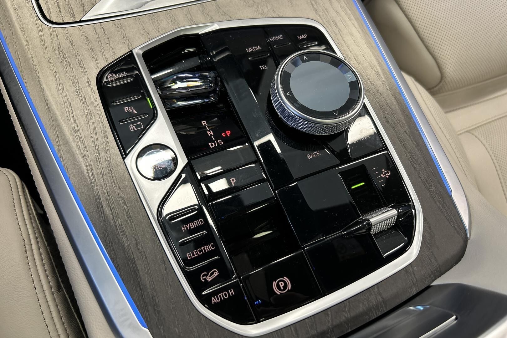 BMW X5 iso kuva 24