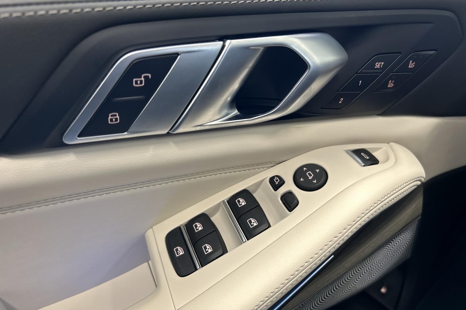 BMW X5 iso kuva 30